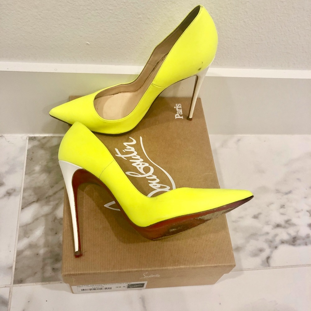 Neon and white "SO KATE" Christian Louboutin pump